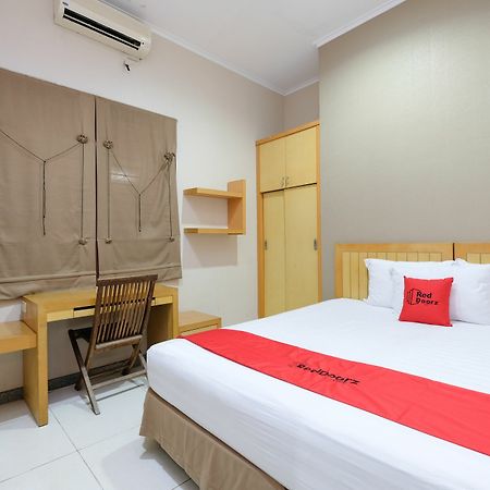 Reddoorz Plus Near Simpang Lima 세마랑 외부 사진
