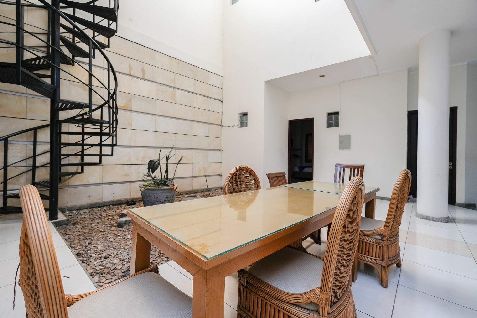 Reddoorz Plus Near Simpang Lima 세마랑 외부 사진