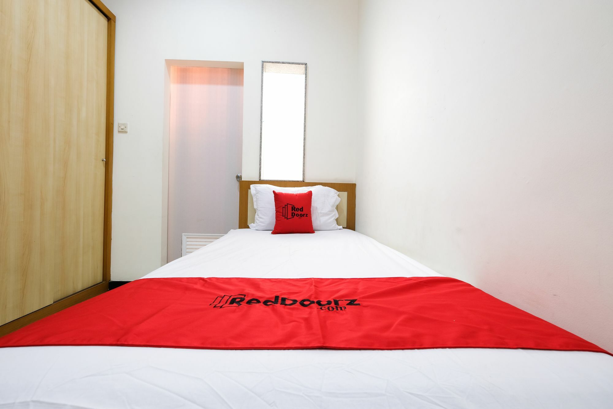 Reddoorz Plus Near Simpang Lima 세마랑 외부 사진