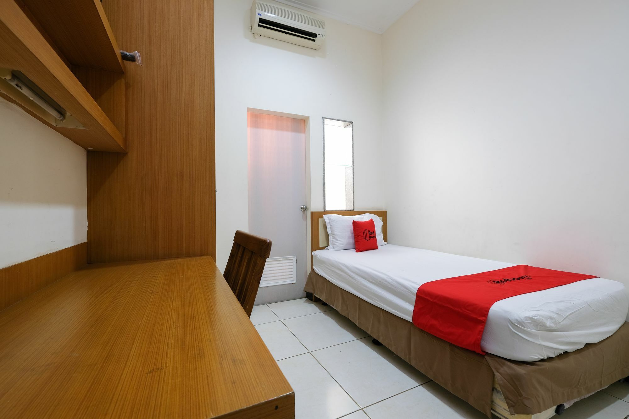 Reddoorz Plus Near Simpang Lima 세마랑 외부 사진