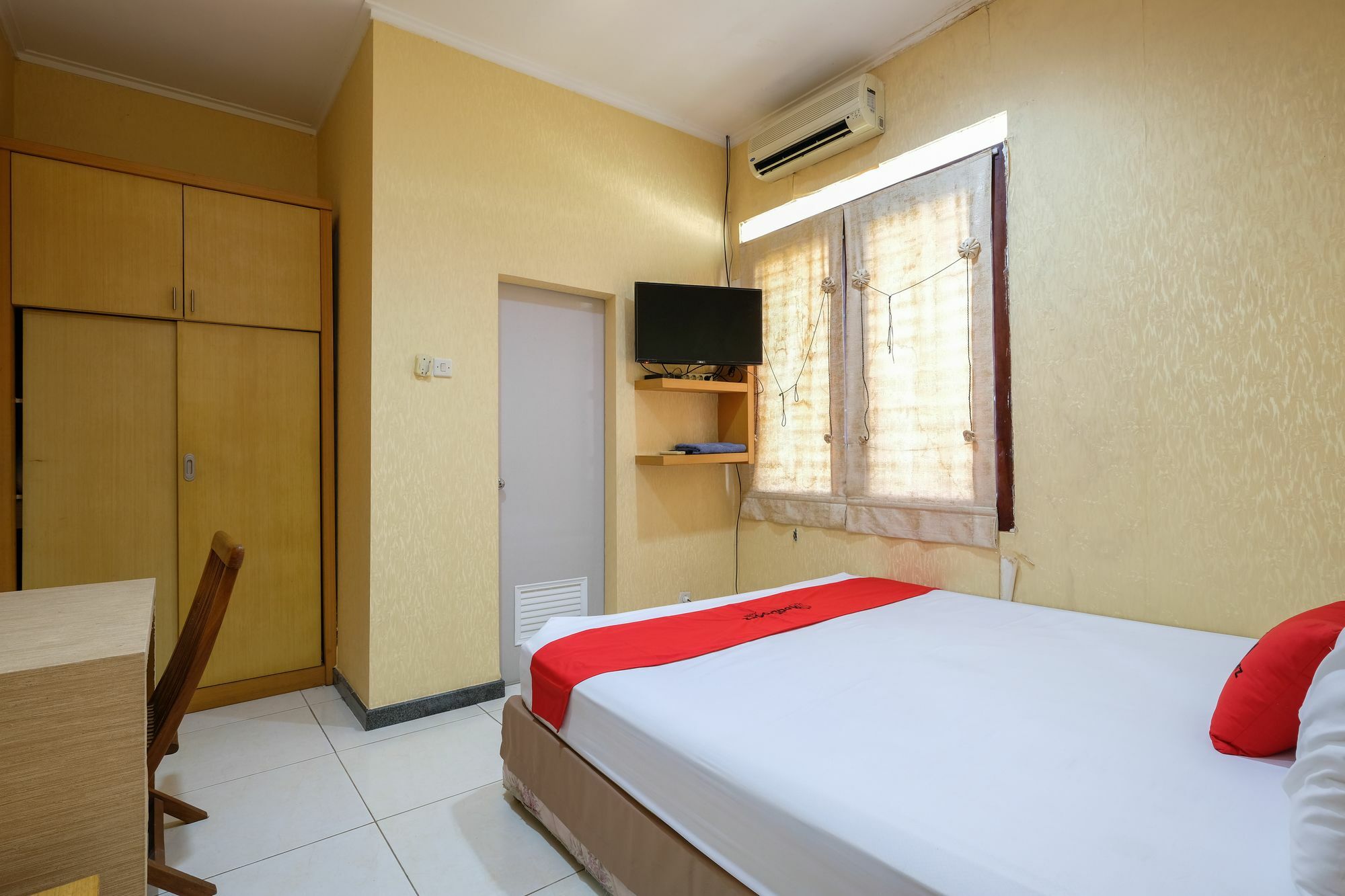Reddoorz Plus Near Simpang Lima 세마랑 외부 사진